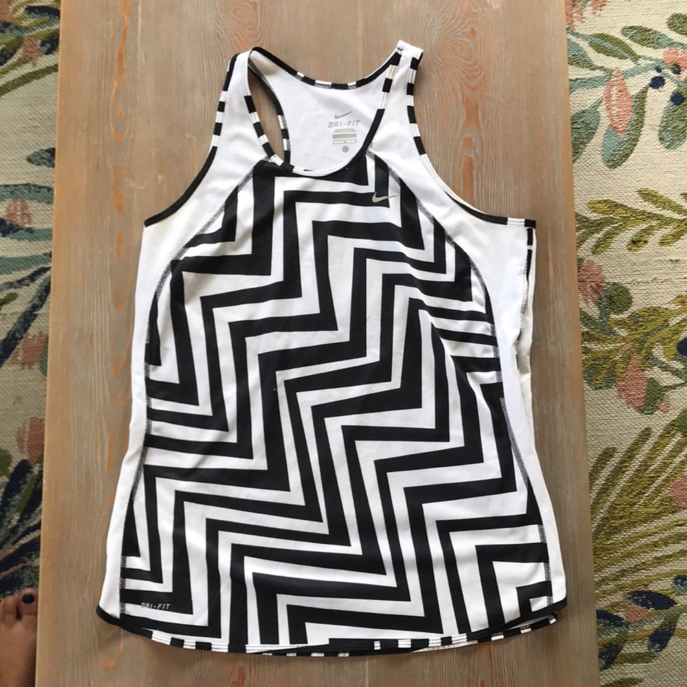 WORKOUT CLOTHES BUNDLE - Picture 2 of 3